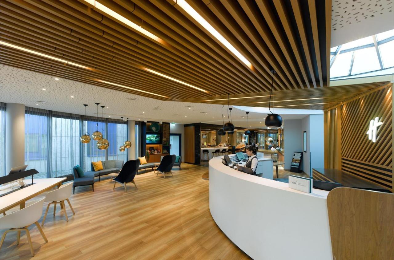 Holiday Inn Stuttgart By Ihg Exterior foto